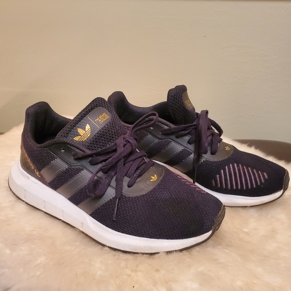 Adidas sneakers size 7